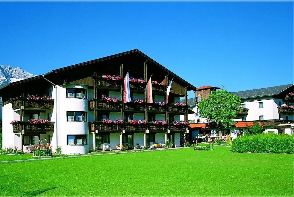 Hotel Edelweiss-1